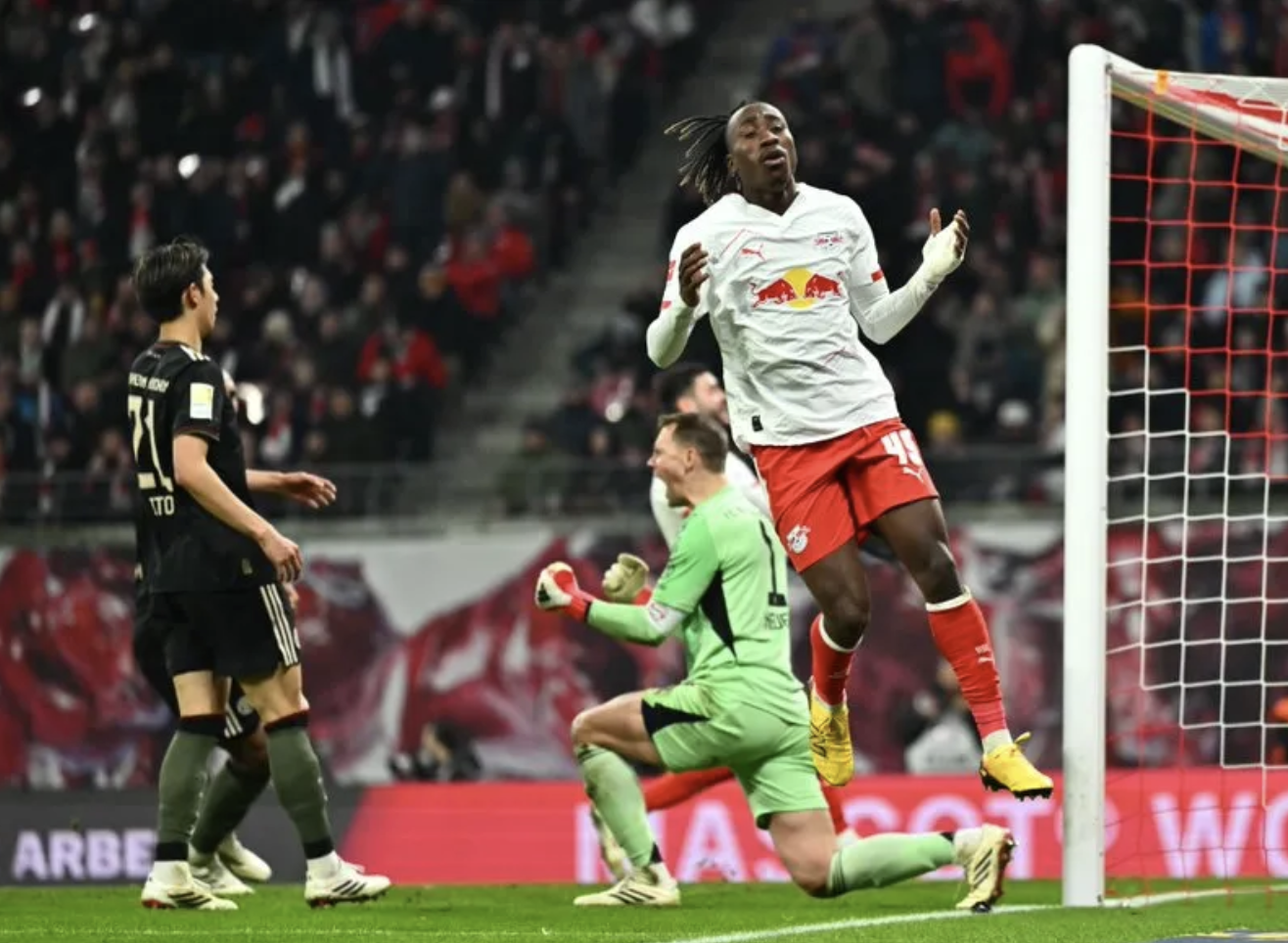 天博-德甲犟驴！莱比锡被揍0-6仍与拜仁打对轰：这次1-5崩盘 渣叔傻眼